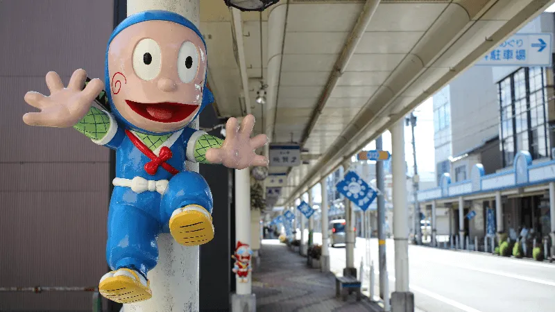 まんがロードの商店街の様子